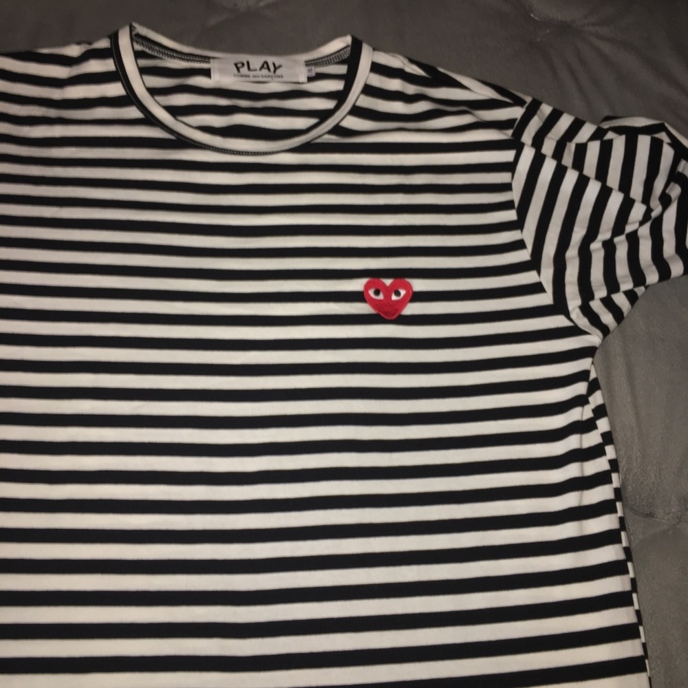 Comme des garçons stripped heart shirt size XL